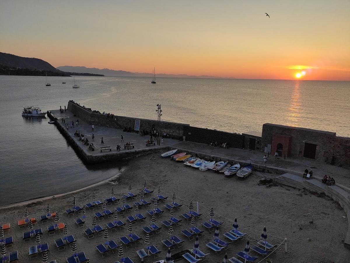 Casa Vacanze Tramonto Alla Marina Cefalù Εξωτερικό φωτογραφία