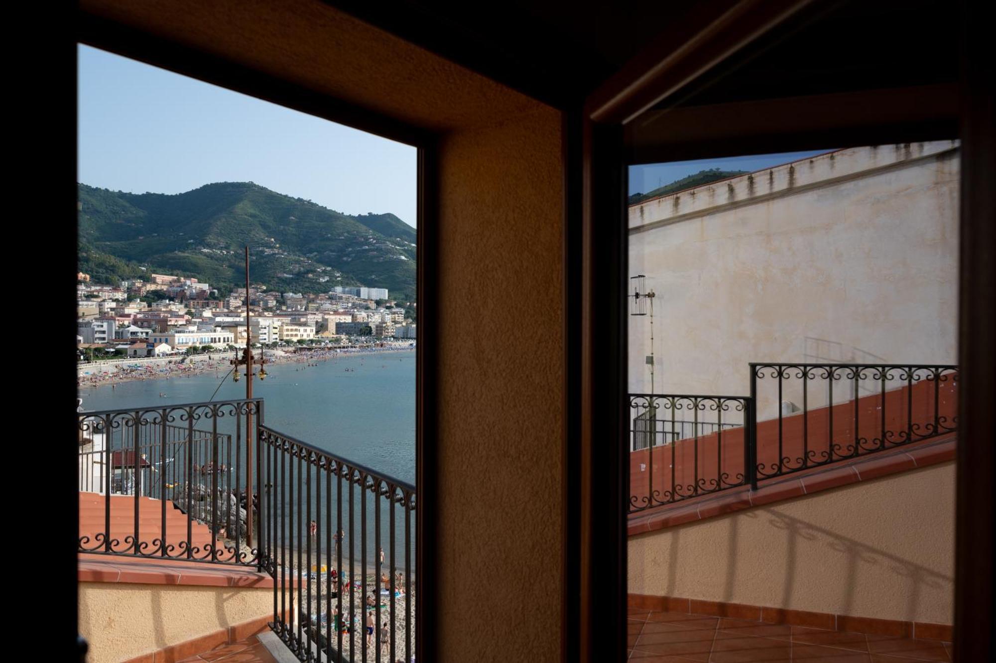 Casa Vacanze Tramonto Alla Marina Cefalù Εξωτερικό φωτογραφία