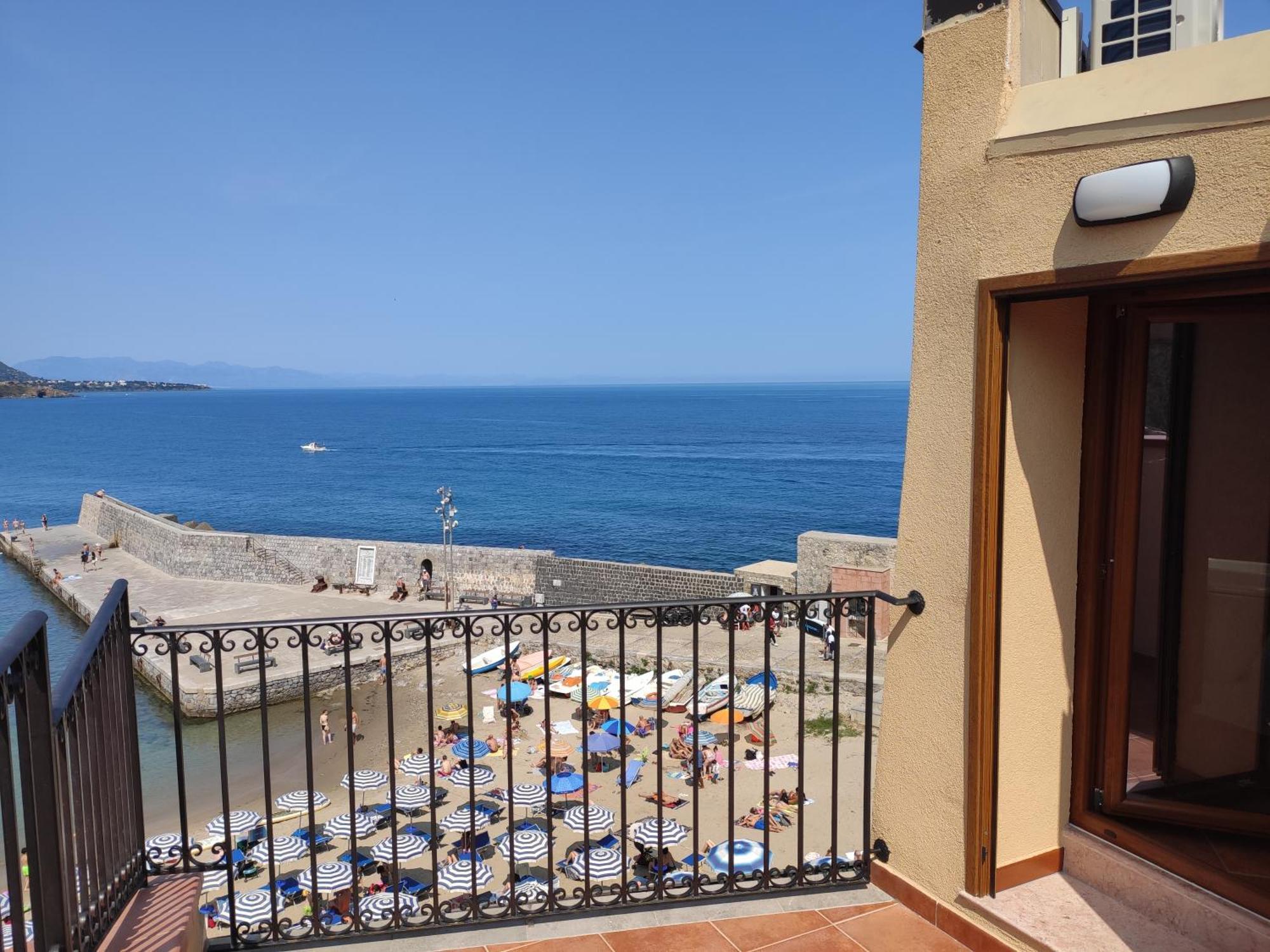 Casa Vacanze Tramonto Alla Marina Cefalù Εξωτερικό φωτογραφία